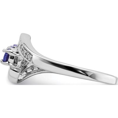 Овальное кольцо из белого золота 14k с натуральным танзанитом и CZ