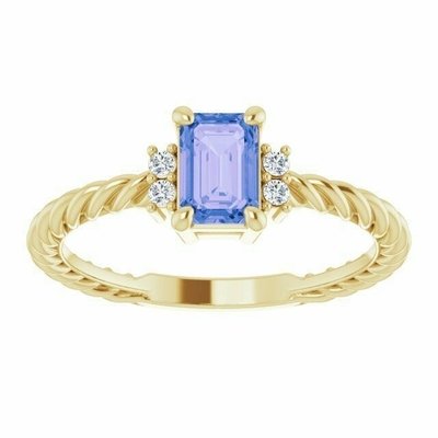 Tanzanite 0.06CTW Rope Engagement Ring In 14K Yellow Gold