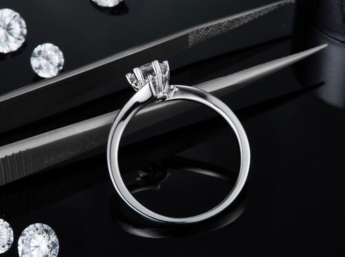 Lady 9k Runde 7.5mm Moissanite Offene Mode Grandeur Schmuck Silber Ring