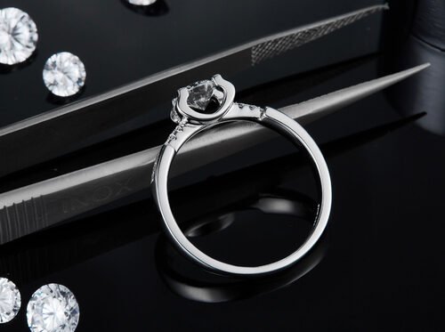 White Moissanite Diamond Minimalist Custom Sytle Wedding Ring For Women