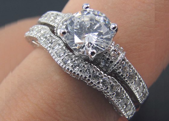 2 Carat Diamond Engagement Wedding Rings Round shape OEM ODM