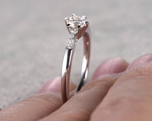5mm Moissanite Real Diamond Jewellery ring White Gold Material ODM for Daily Wear
