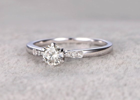 5mm Moissanite Real Diamond Jewellery ring White Gold Material ODM for Daily Wear