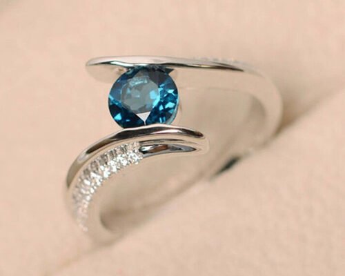Fancy Shank Blue Diamond Engagement Ring , OEM ODM 14K White Gold Ring