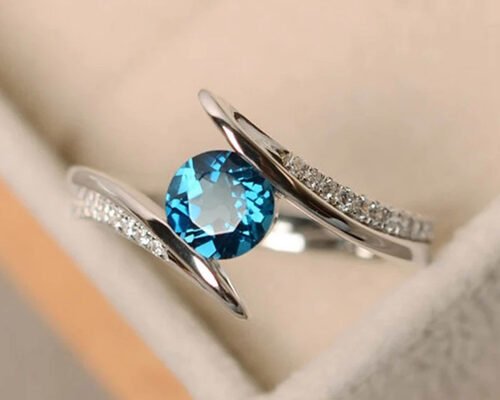 Fancy Shank Blue Diamond Engagement Ring , OEM ODM 14K White Gold Ring