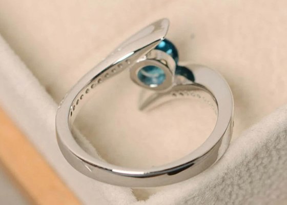 Fancy Shank Blue Diamond Engagement Ring , OEM ODM 14K White Gold Ring