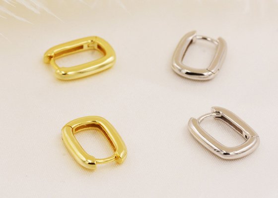 Oval Hoop 9K Gold Earrings 2mm Thickness With 6x10mm Inner Diameter