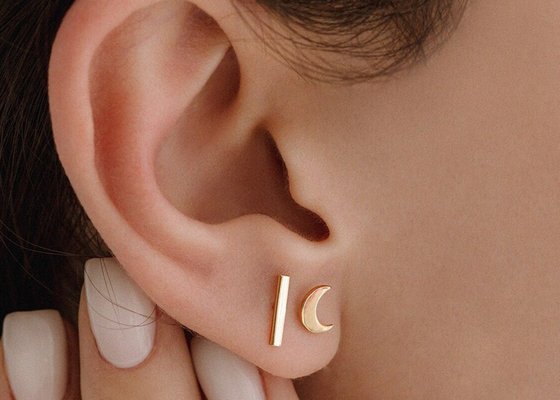 三日月形 9 K ゴールド ピアス 6 MM 寸法 ODM パーティー ギフト用