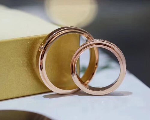 4mm width 18K Solid Gold Jewellery ring with 0.35ct Weight Diamond