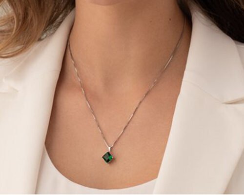 2.2ct Natural Emerald Pendant Necklace Princess Cut 7×7mm size